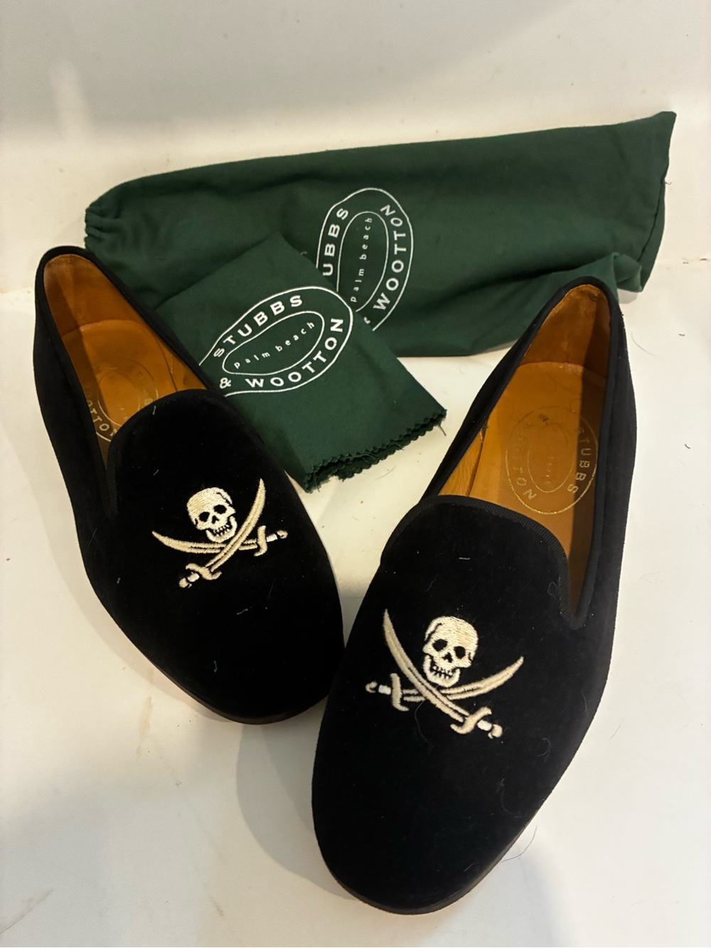 Stubbs & Wootton Black Velvet Skull & Crossbones Slip-On Loafers